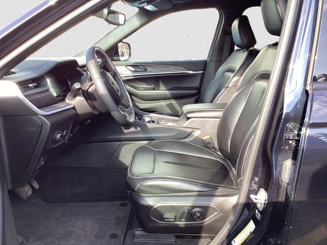 used 2024 Jeep Grand Cherokee car, priced at $35,491