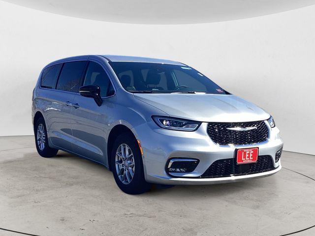new 2026 Chrysler Pacifica car, priced at $44,001