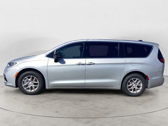 new 2026 Chrysler Pacifica car, priced at $44,001