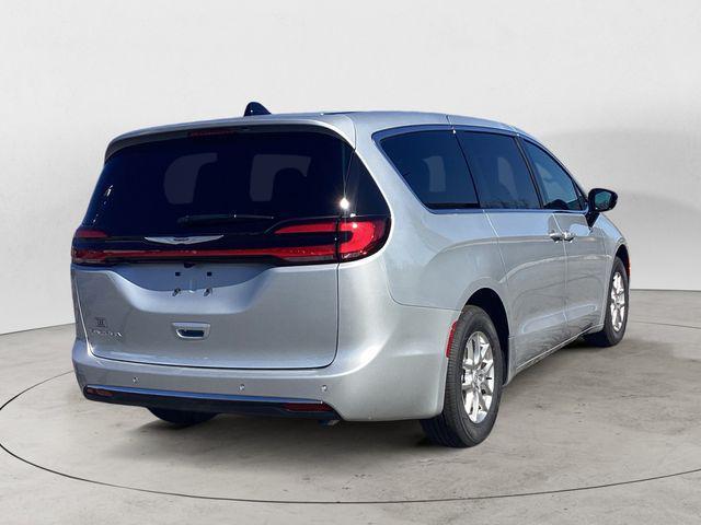 new 2026 Chrysler Pacifica car, priced at $44,001