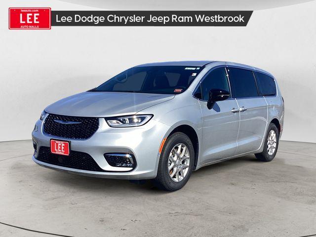 new 2026 Chrysler Pacifica car, priced at $44,001