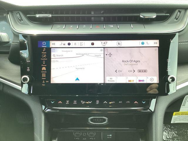 new 2026 Jeep Grand Cherokee car, priced at $44,989