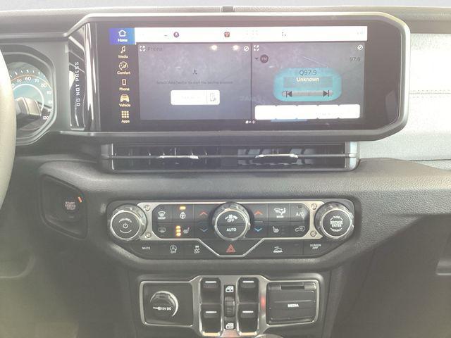 new 2026 Jeep Gladiator car, priced at $48,892