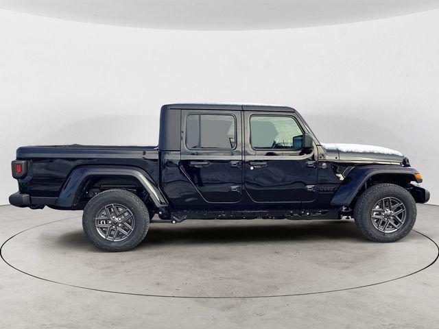 new 2026 Jeep Gladiator car, priced at $48,892