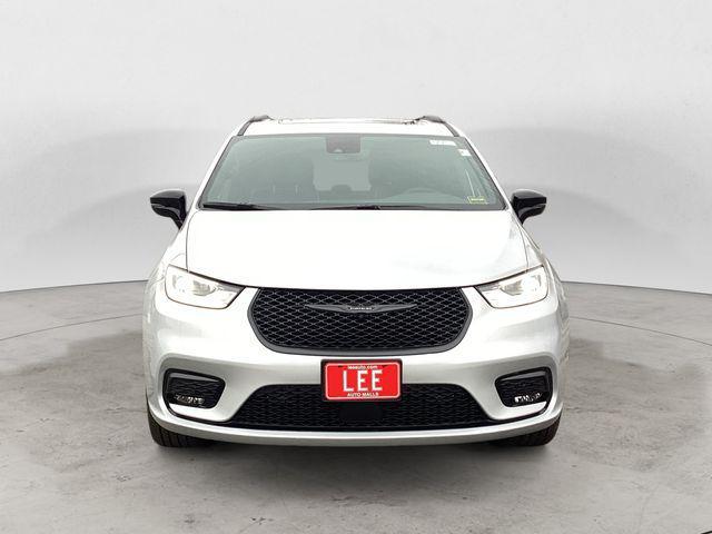 new 2026 Chrysler Pacifica car, priced at $51,905