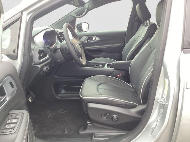 new 2026 Chrysler Pacifica car, priced at $51,905