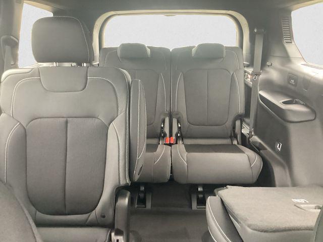 new 2025 Jeep Grand Cherokee L car, priced at $38,920