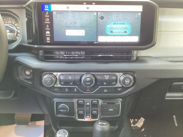 new 2026 Jeep Wrangler car, priced at $46,621