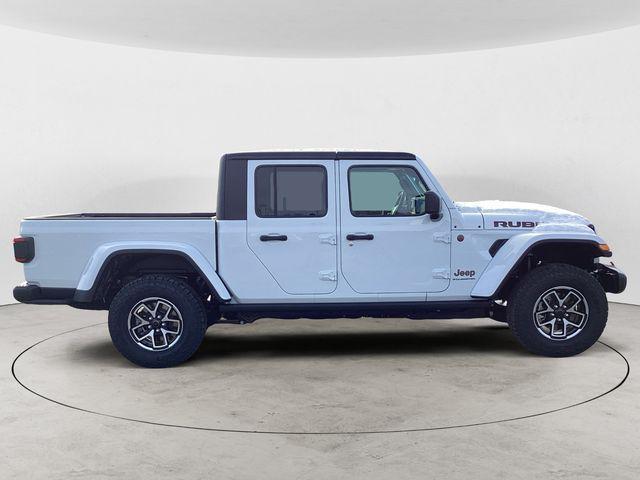 new 2026 Jeep Gladiator car, priced at $55,206