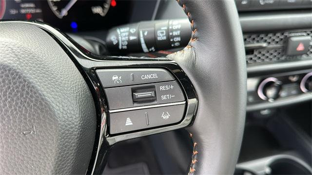 used 2025 Honda HR-V car, priced at $28,495