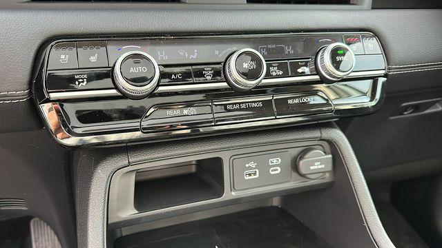 new 2025 Honda Pilot car, priced at $53,030