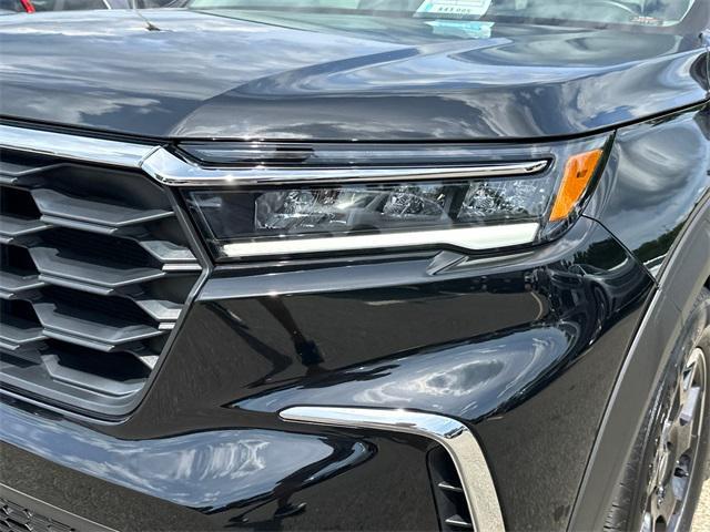 used 2025 Honda Pilot car, priced at $40,998