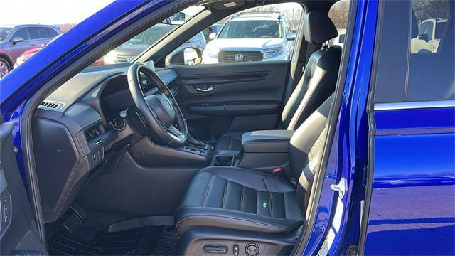 used 2025 Honda CR-V Hybrid car, priced at $36,970