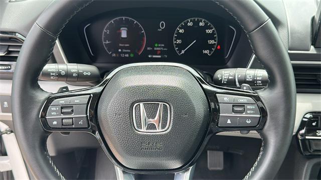 used 2025 Honda Pilot car, priced at $43,952