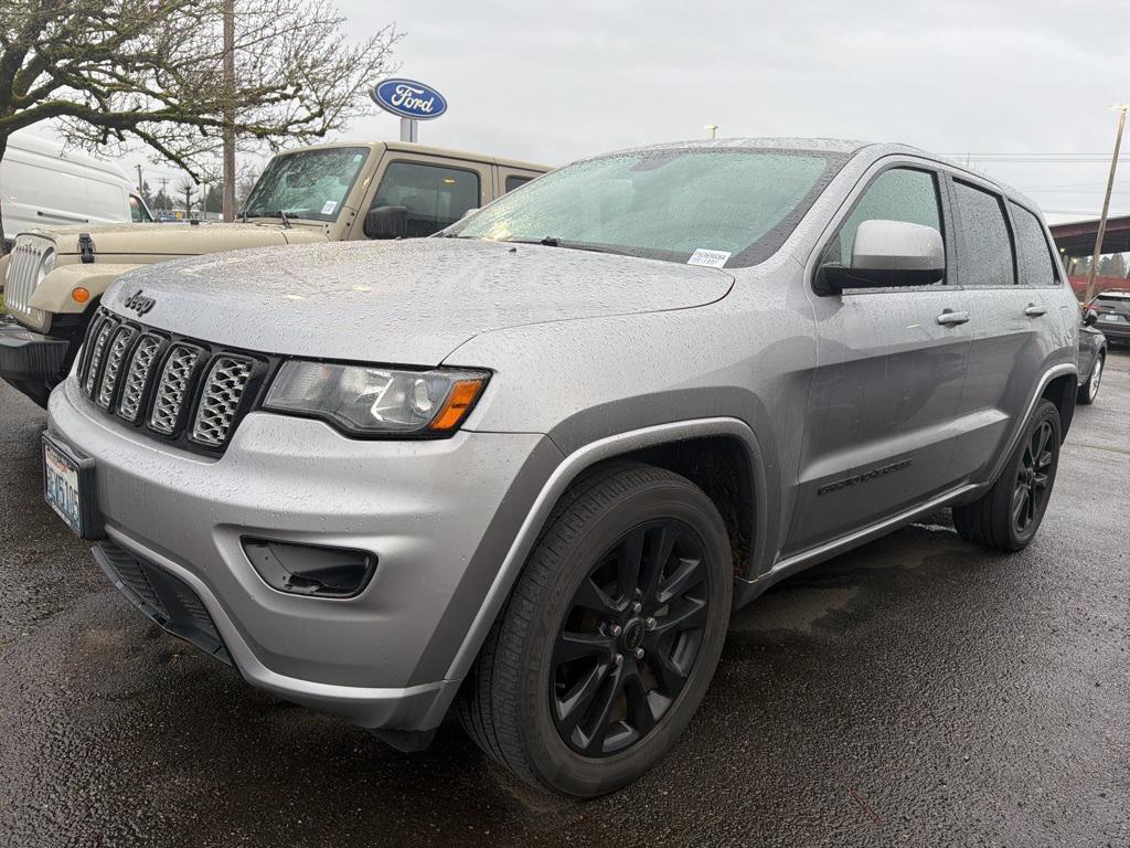 used 2017 Jeep Grand Cherokee car, priced at $16,284