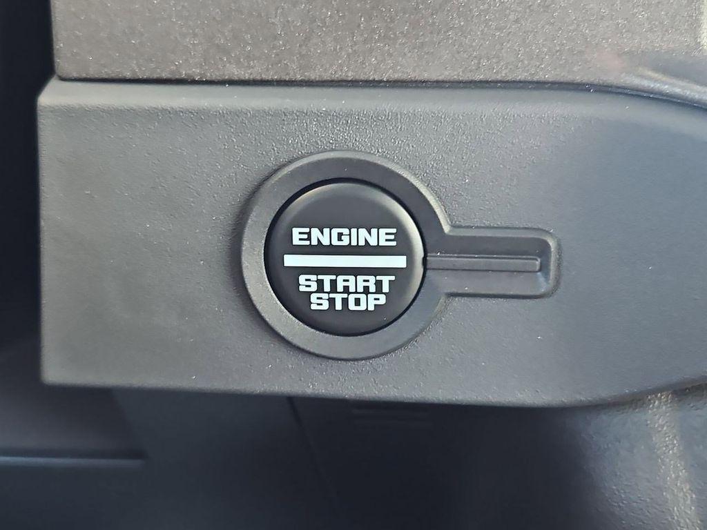 new 2025 Ford Bronco car, priced at $46,924