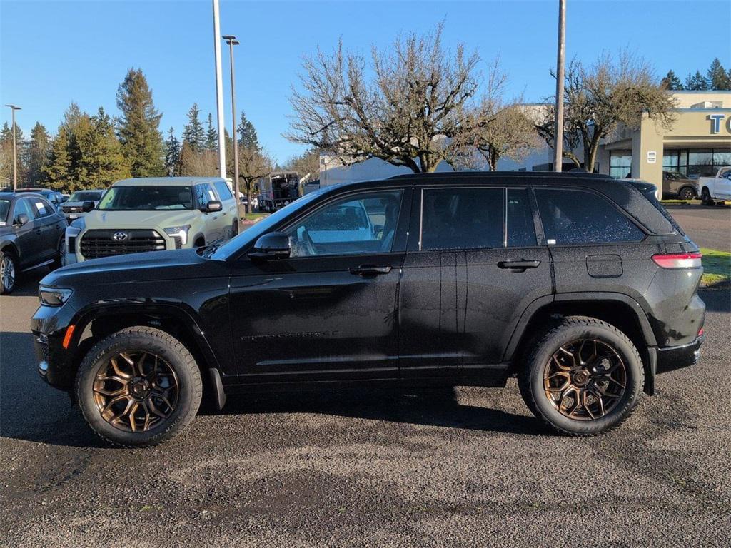 used 2024 Jeep Grand Cherokee car, priced at $44,627