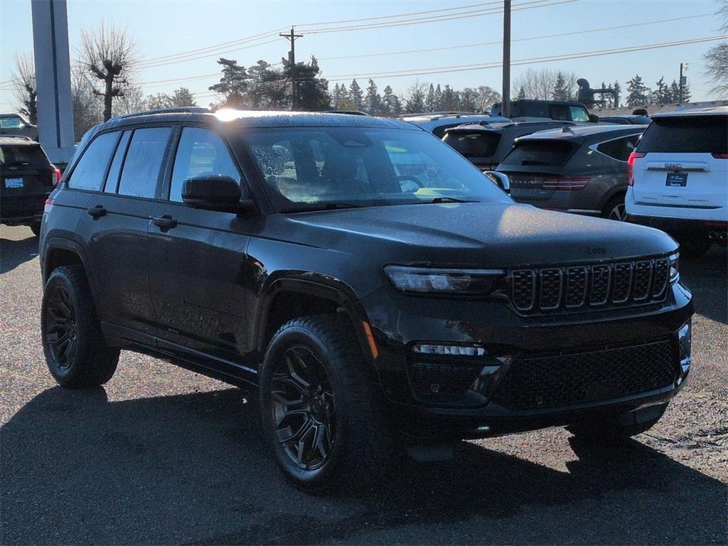 used 2024 Jeep Grand Cherokee car, priced at $44,627
