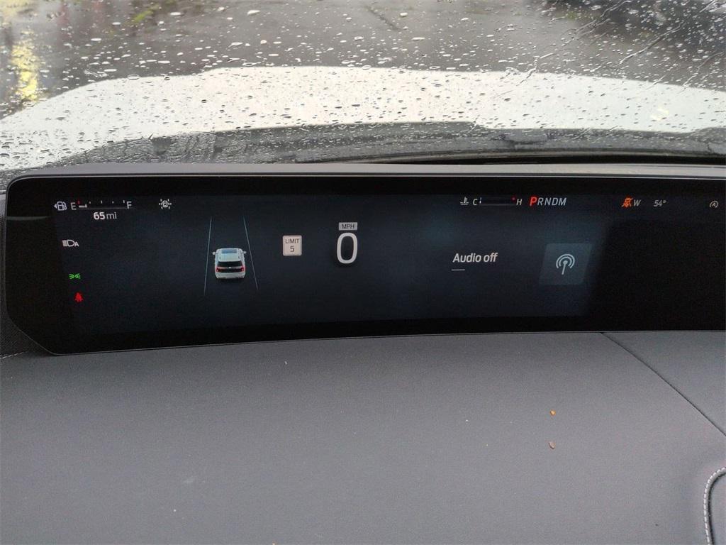 new 2025 Ford Expedition car, priced at $81,940