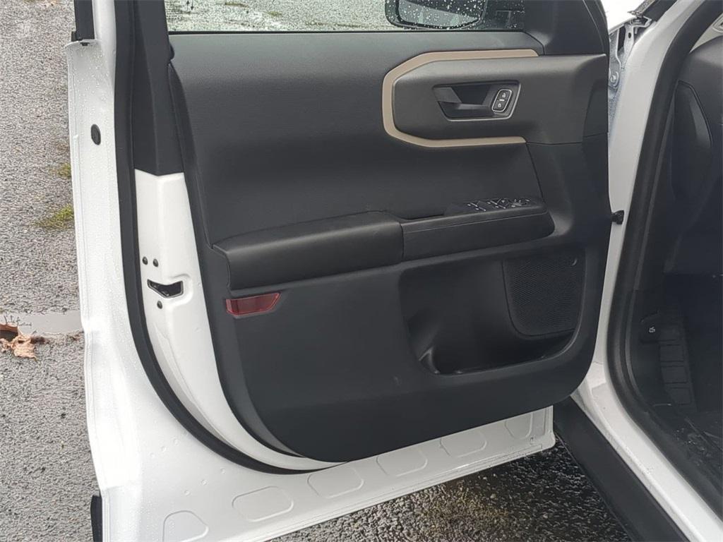 new 2025 Ford Bronco Sport car, priced at $33,935