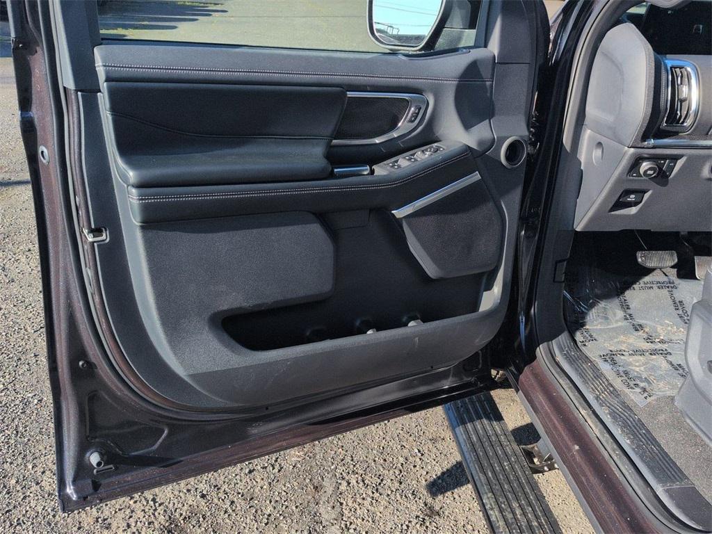 new 2025 Ford Expedition car, priced at $85,575