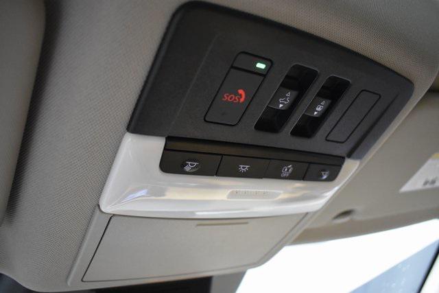 2023 Pearl White Tricoat Nissan Rogue