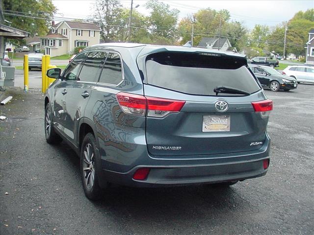 used 2019 Toyota Highlander car, priced at $20,999