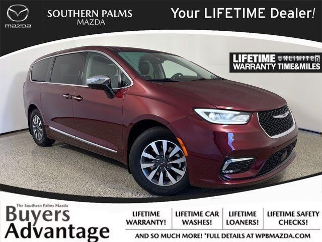 used 2023 Chrysler Pacifica Hybrid car, priced at $29,870