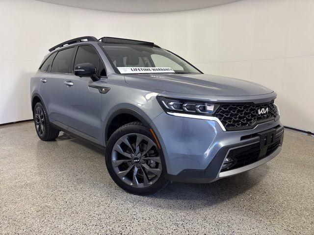 used 2022 Kia Sorento car, priced at $28,078