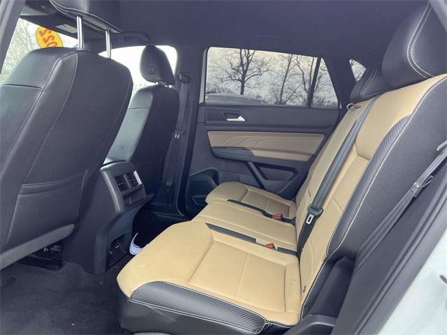 used 2022 Volkswagen Atlas Cross Sport car, priced at $18,995