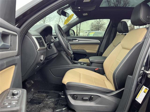 used 2023 Volkswagen Atlas Cross Sport car, priced at $20,995