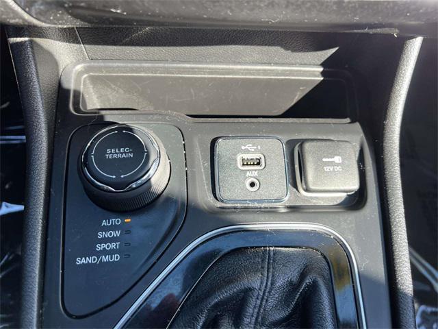 used 2021 Jeep Cherokee car, priced at $19,799