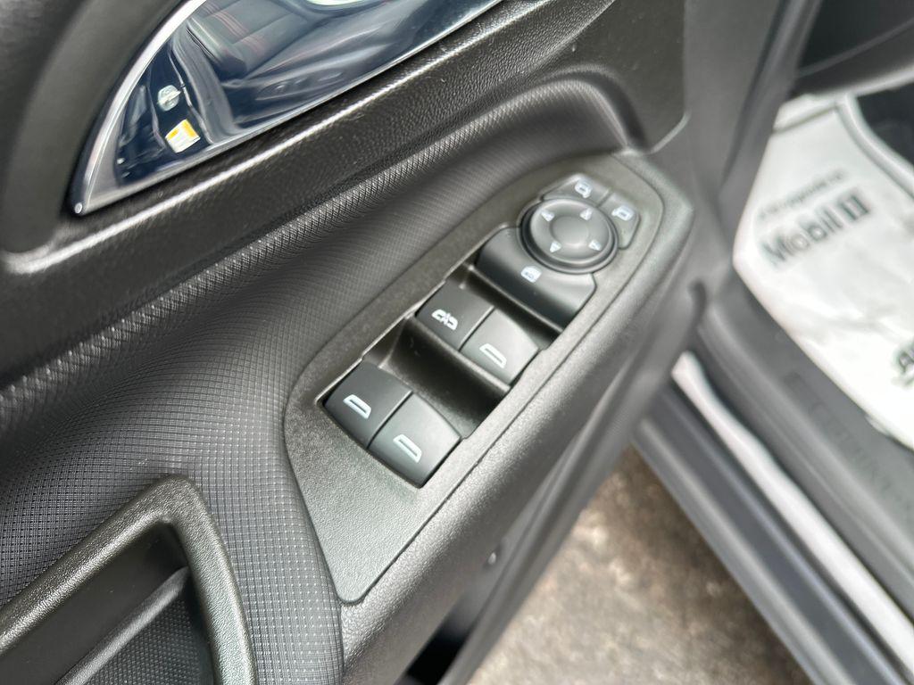 used 2023 Chevrolet Equinox car, priced at $25,107