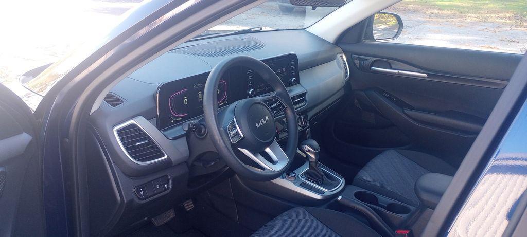 used 2025 Kia Seltos car, priced at $23,000