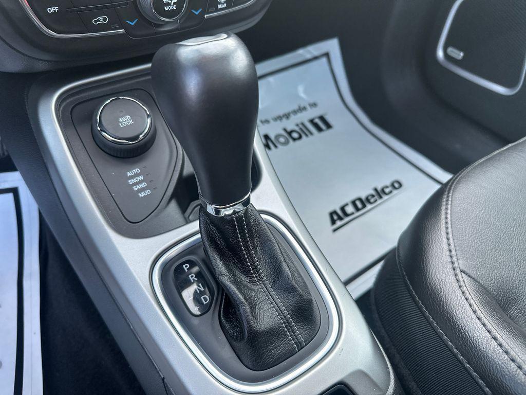 used 2020 Jeep Compass car, priced at $18,244