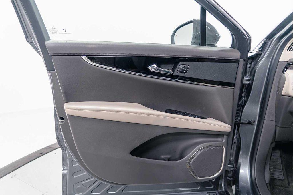 used 2023 Lincoln Nautilus car, priced at $34,895