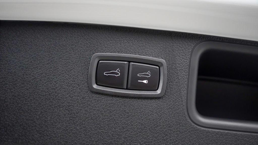 new 2025 Porsche Macan car, priced at $93,445