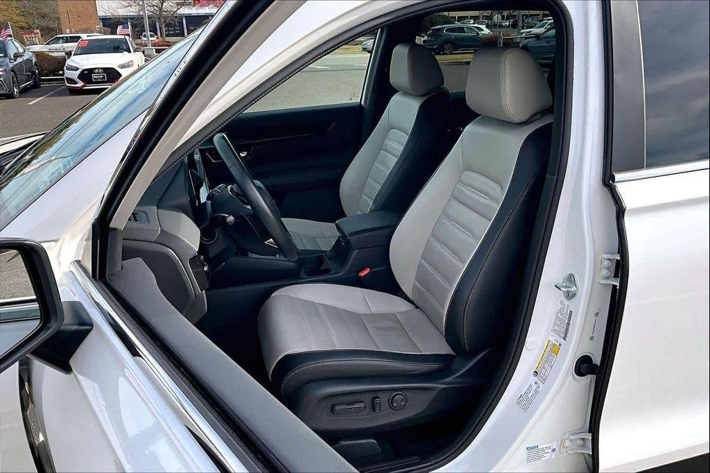 used 2023 Honda CR-V Hybrid car, priced at $32,769