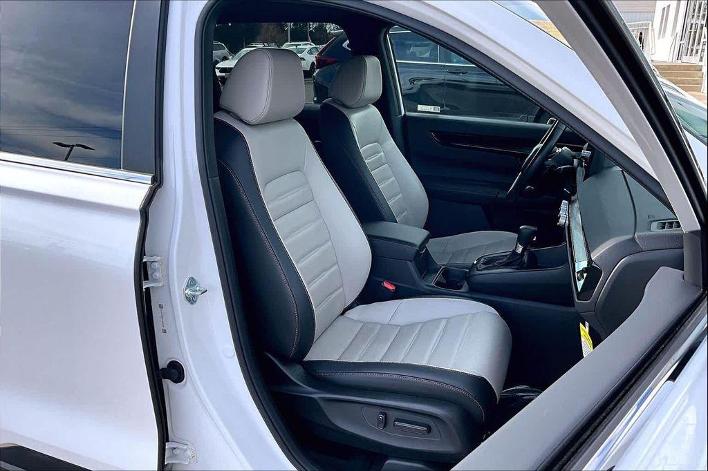 used 2023 Honda CR-V Hybrid car, priced at $32,769