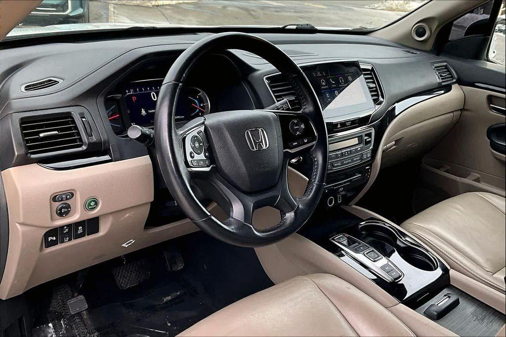 used 2022 Honda Pilot car, priced at $31,662