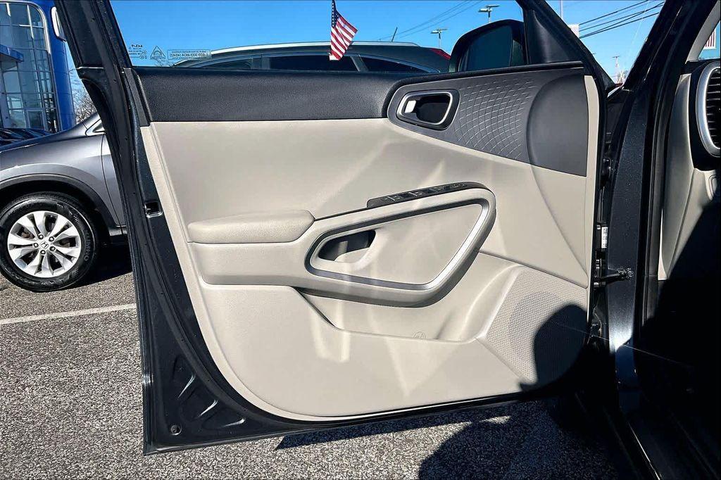 used 2024 Kia Soul car, priced at $16,864