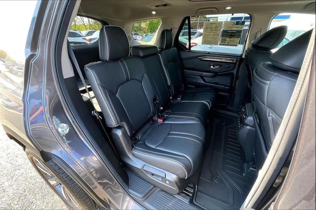 used 2025 Honda Pilot car, priced at $44,776