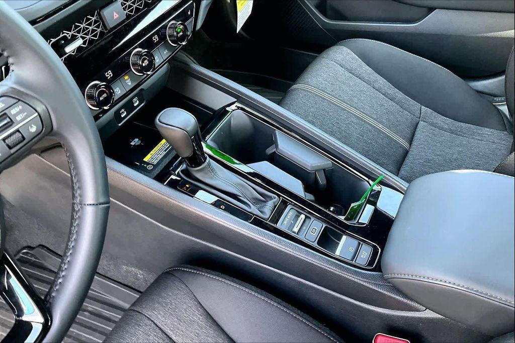used 2025 Honda Accord Hybrid car, priced at $31,206