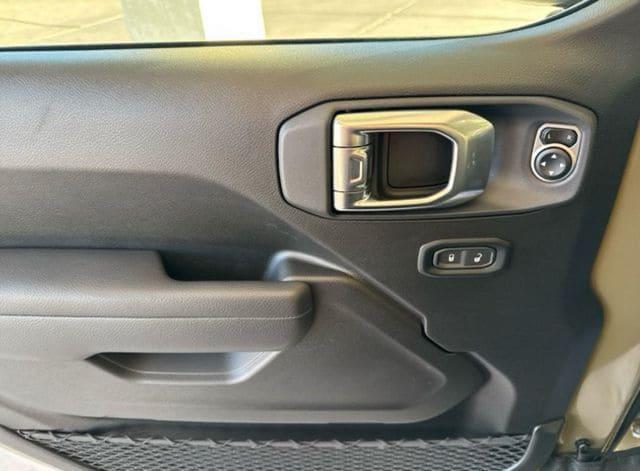 new 2025 Jeep Wrangler car, priced at $53,950