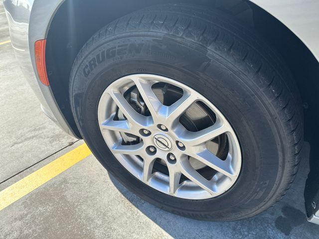 used 2024 Chrysler Pacifica car, priced at $28,995