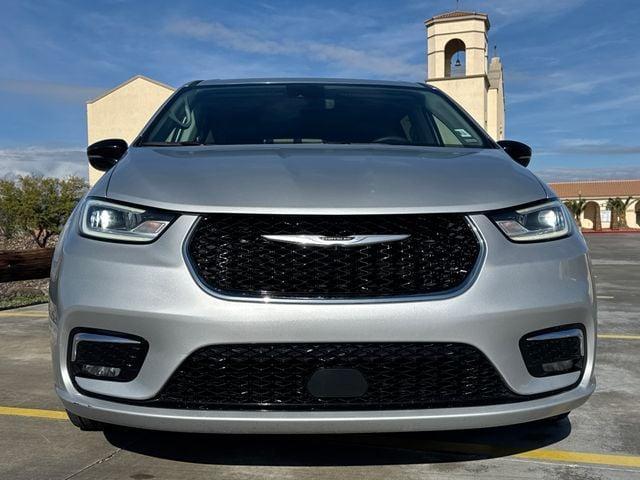 used 2024 Chrysler Pacifica car, priced at $26,868