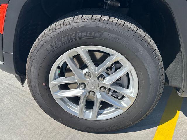 new 2025 Jeep Grand Cherokee L car