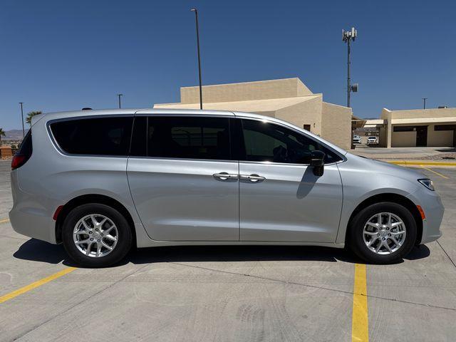 new 2026 Chrysler Pacifica car