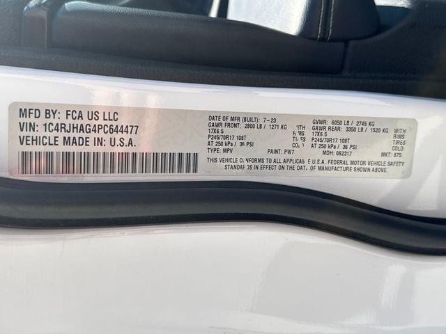 used 2023 Jeep Grand Cherokee car, priced at $26,995