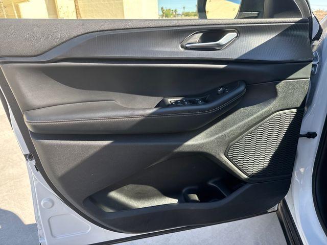 used 2023 Jeep Grand Cherokee car, priced at $26,995